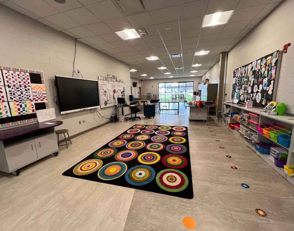 La Crescent Elementary Art Room