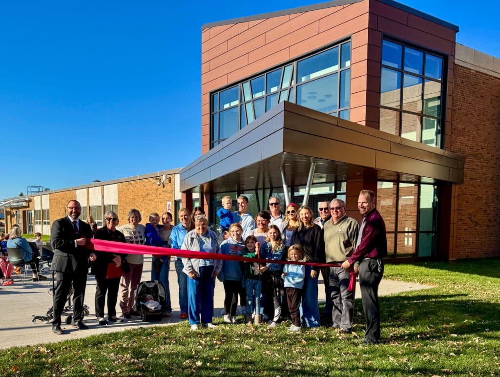 Holmen Middle School Ribbon Cutting