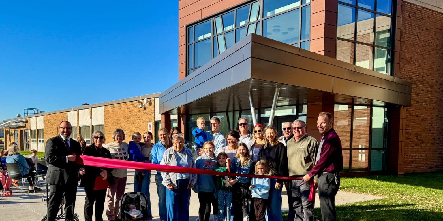 Holmen Middle School Ribbon Cutting